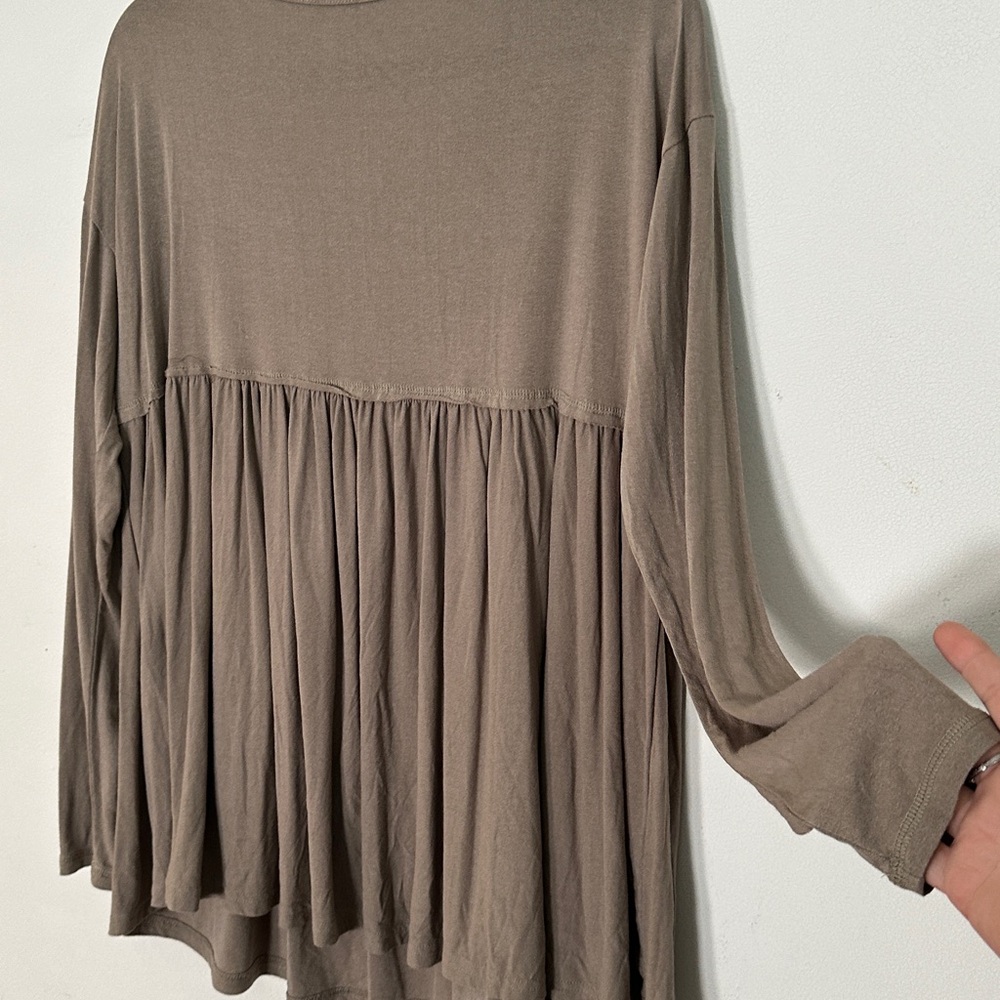 Kori Taupe Long Sleeve Women's Top - Picture 2 of 5